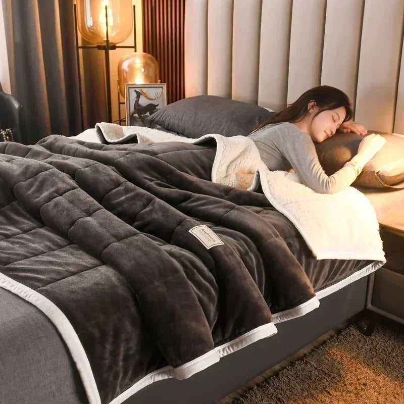 Warme Flanell-Korallfleece-Decke für Herbst & Winter – CosyBlanket