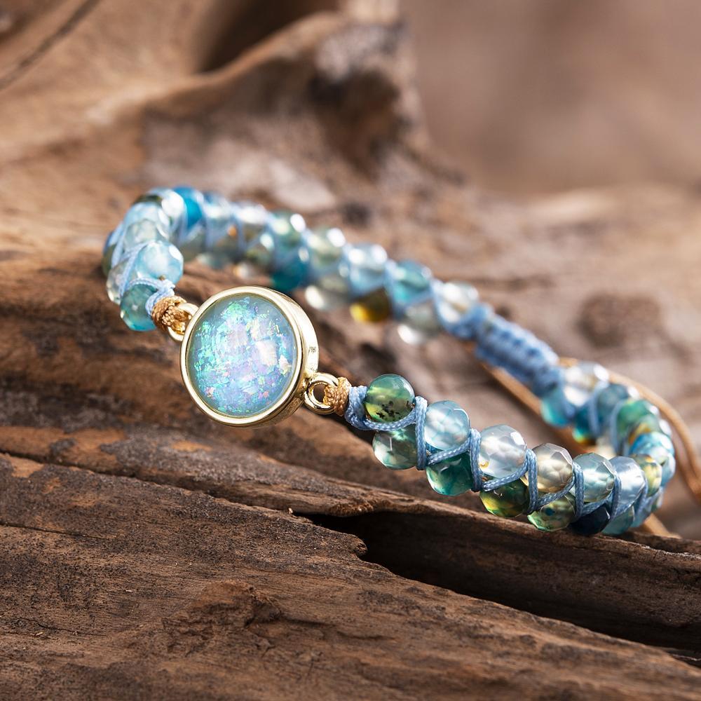Brazalete de ópalo azul hipnotizante - Liora