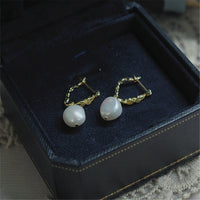 Natural Pearl Earrings – Vivienne
