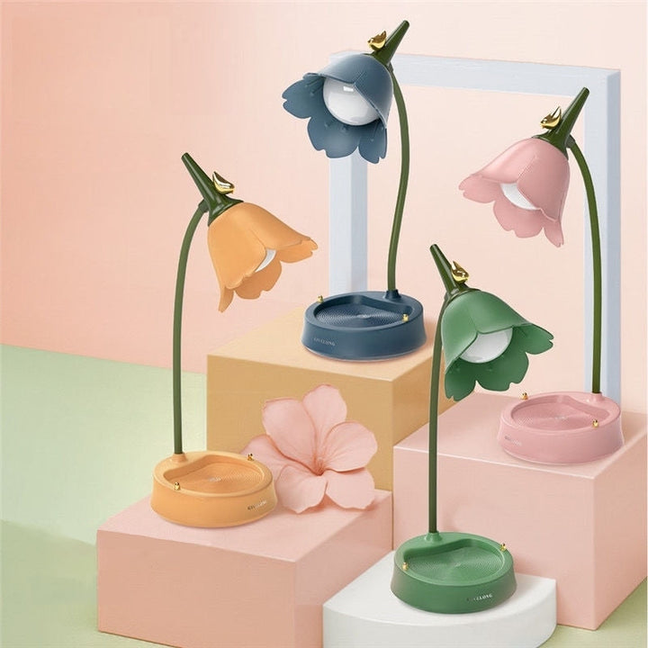 Flower-shaped table lamp - LumaPetal