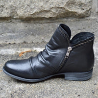 Fashionable ankle boots for chilly days - WinterChic