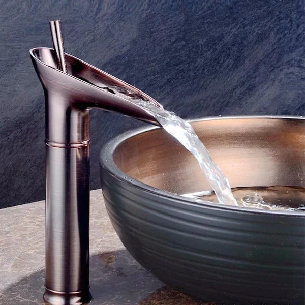 Grifo de lavabo de cascada de lujo - CascadeFlow