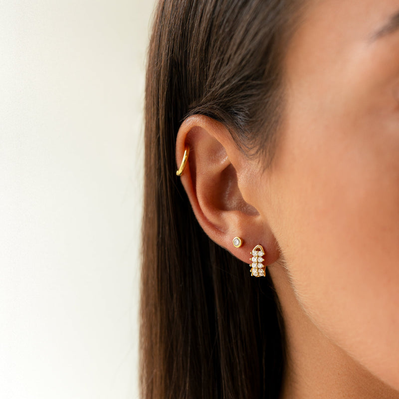 Compact Circle Earrings – Amira