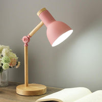 Wooden Scandinavian Table Lamp - LumiNord