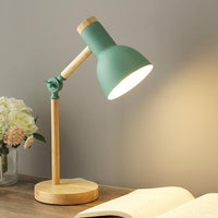 Wooden Scandinavian Table Lamp - LumiNord