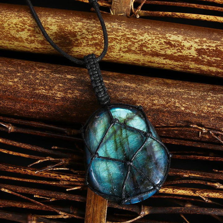 Mystical Labradorite Dragon Heart Necklace – Aris