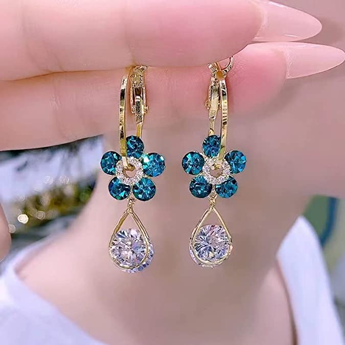 Luxurious Earrings with Floral Motif – LunaBloom