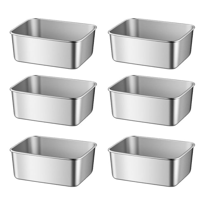 Sechs kleine rechteckige Edelstahlboxen ohne Deckel in drei Reihen, vor weißem Hintergrund freigestellt. 13