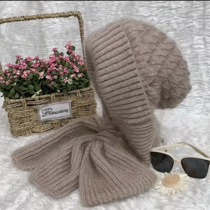 Gorro cálido para mujer con bufanda integrada - Nora