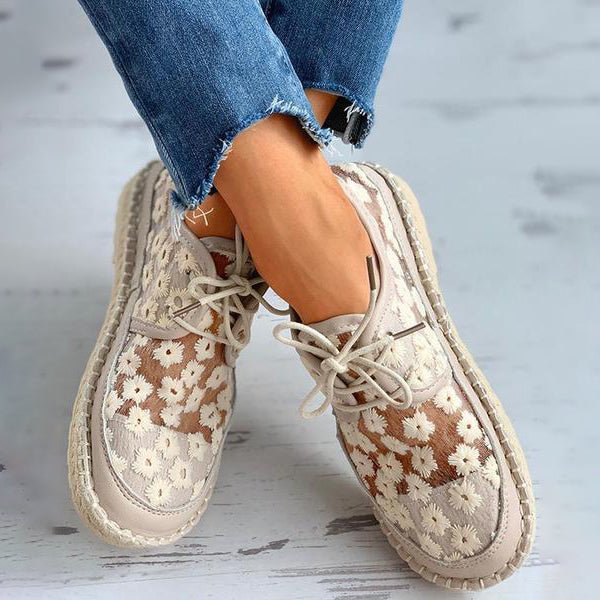 Embroidered flower shoes with supportive footbed – Lucine