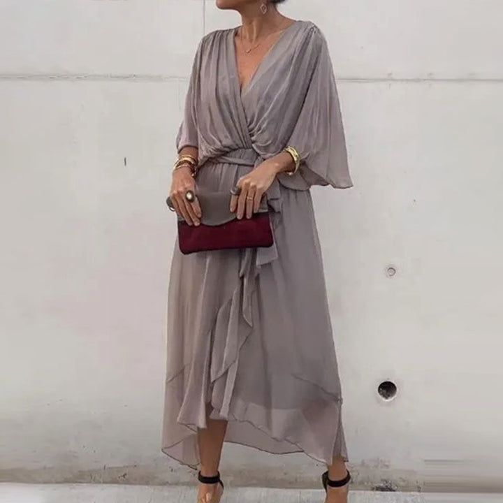 Vestido maxi de caída suelta con escote en V – Elara
