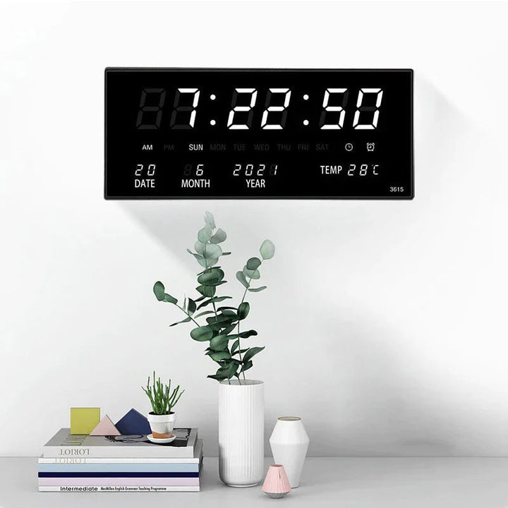 LED wall clock with mirror effect – Lumino