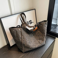 Oversized lærred skuldertaske med leopardmønster - lilla