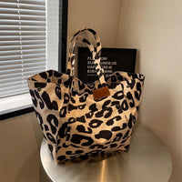Oversized lærred skuldertaske med leopardmønster - lilla