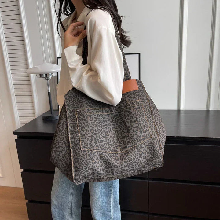 Oversized lærred skuldertaske med leopardmønster - lilla