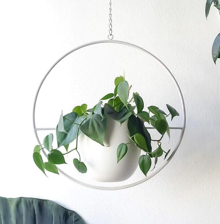 Stylish Plant Hanger for Indoor and Outdoor Use – LeafLuxe