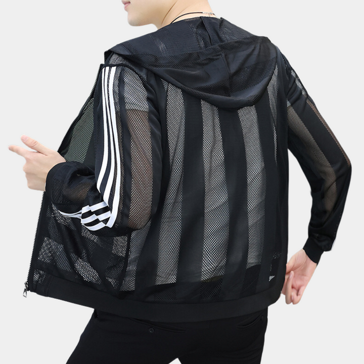 Schwarze Mesh-Jacke mit Kapuze und weißen Streifen, sportlich, atmungsaktiv, Unisex-Design.
