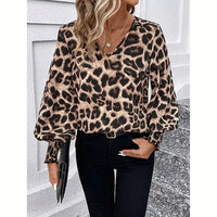 Trendy women's blouse with leopard print – Seraphina