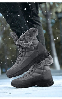 Winter hiking boots | Large and sturdy snow stompers