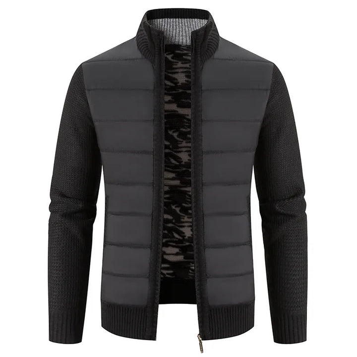 Tobias Weste | Gestrickte und warme Strickjacke