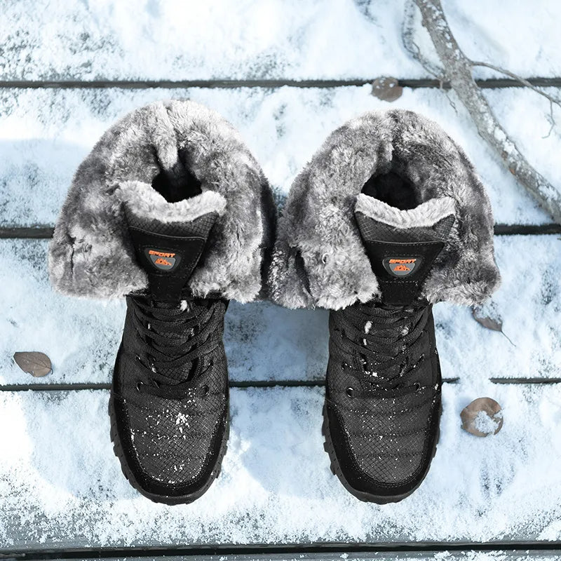 Winter hiking boots | Large and sturdy snow stompers