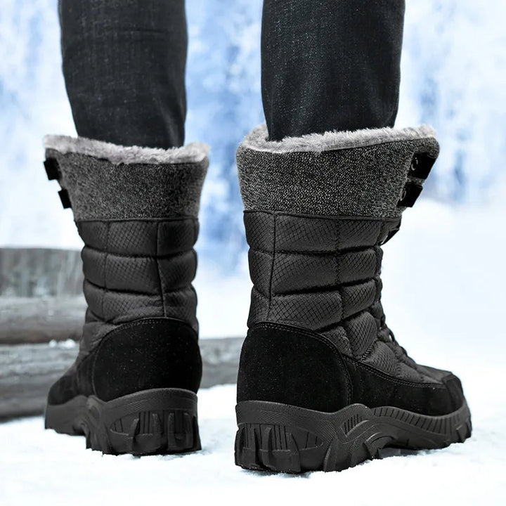 Winter hiking boots | Large and sturdy snow stompers