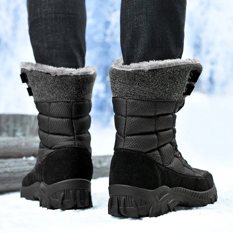 Winter hiking boots | Large and sturdy snow stompers