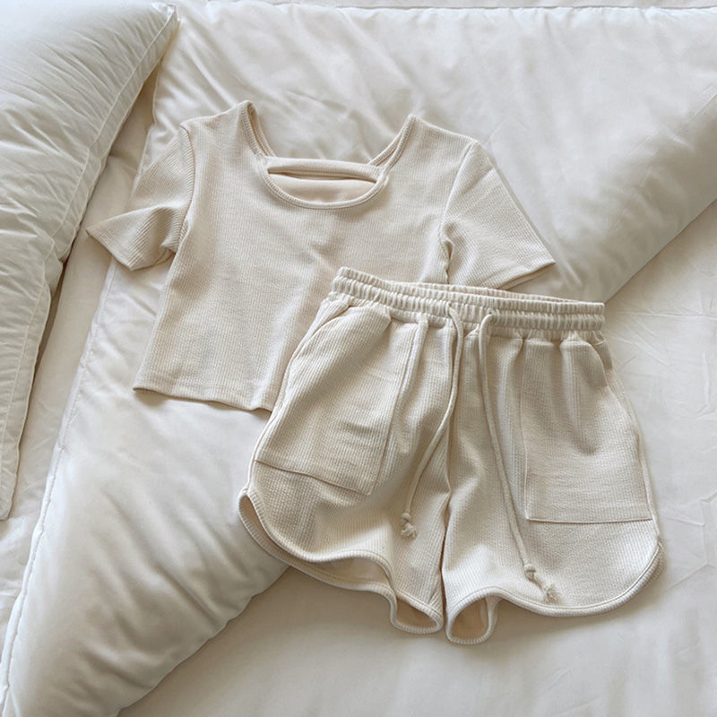 Conjunto de salón Loes | Ropa cómoda y elegante para damas