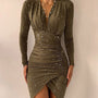 Modisches Kleid mit Frontschlitz