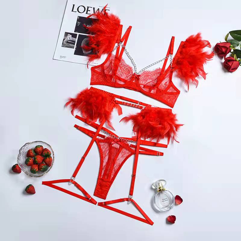 Mirella conjunto de lencería de 3 piezas | Un conjunto sexy con detalles únicos